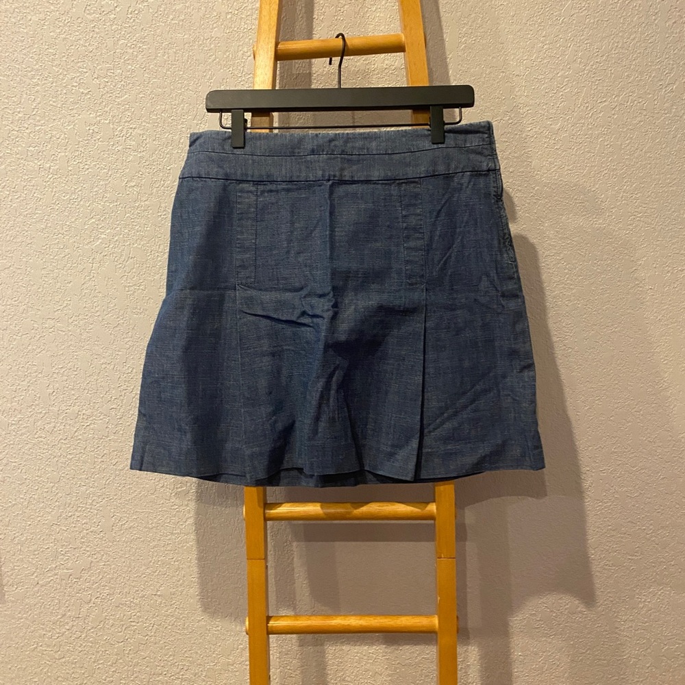 Denim skirt with side zipper